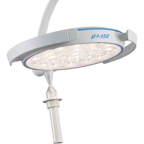 Mach LED 150 FP & Mach LED 130 F Kombinationsleuchte an Standardachse